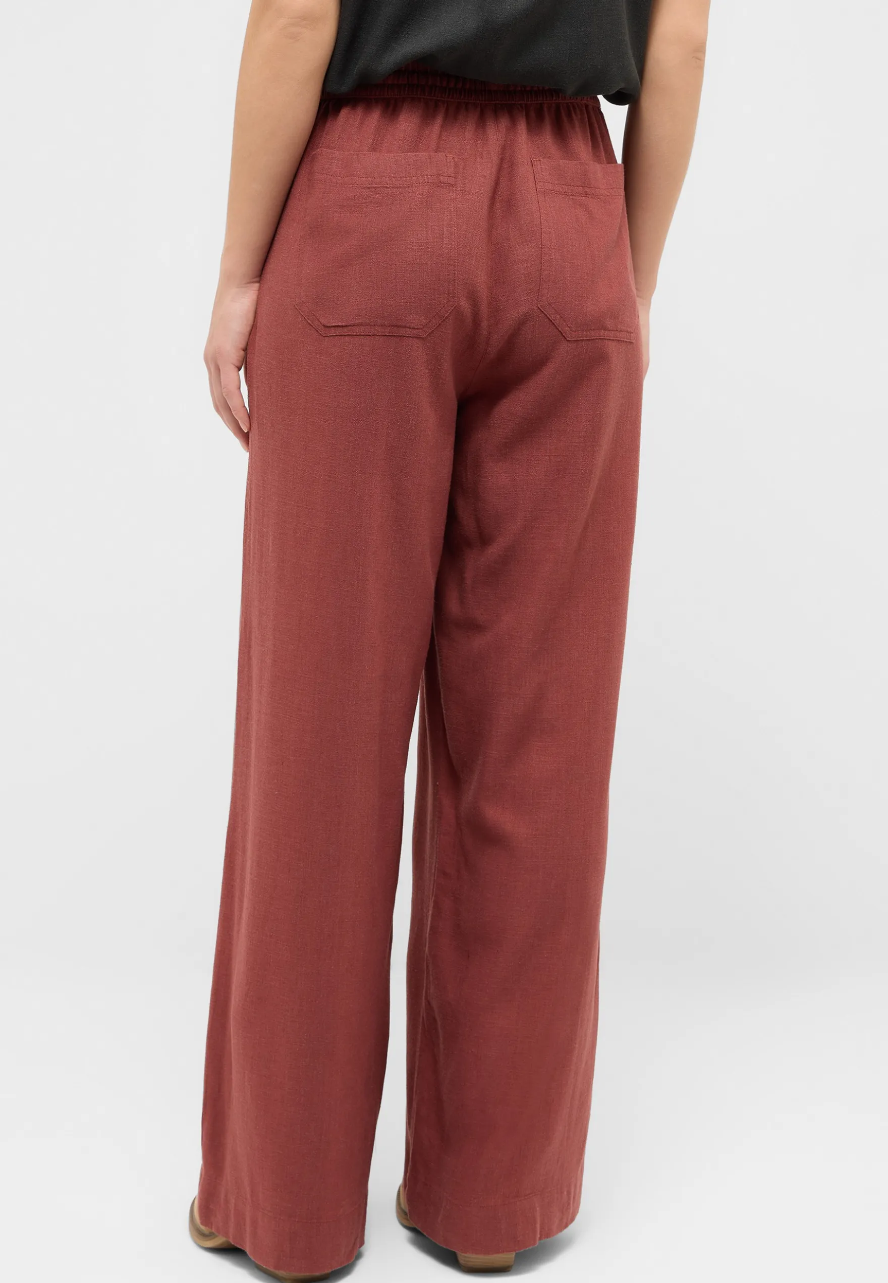 Hose Style Lacey