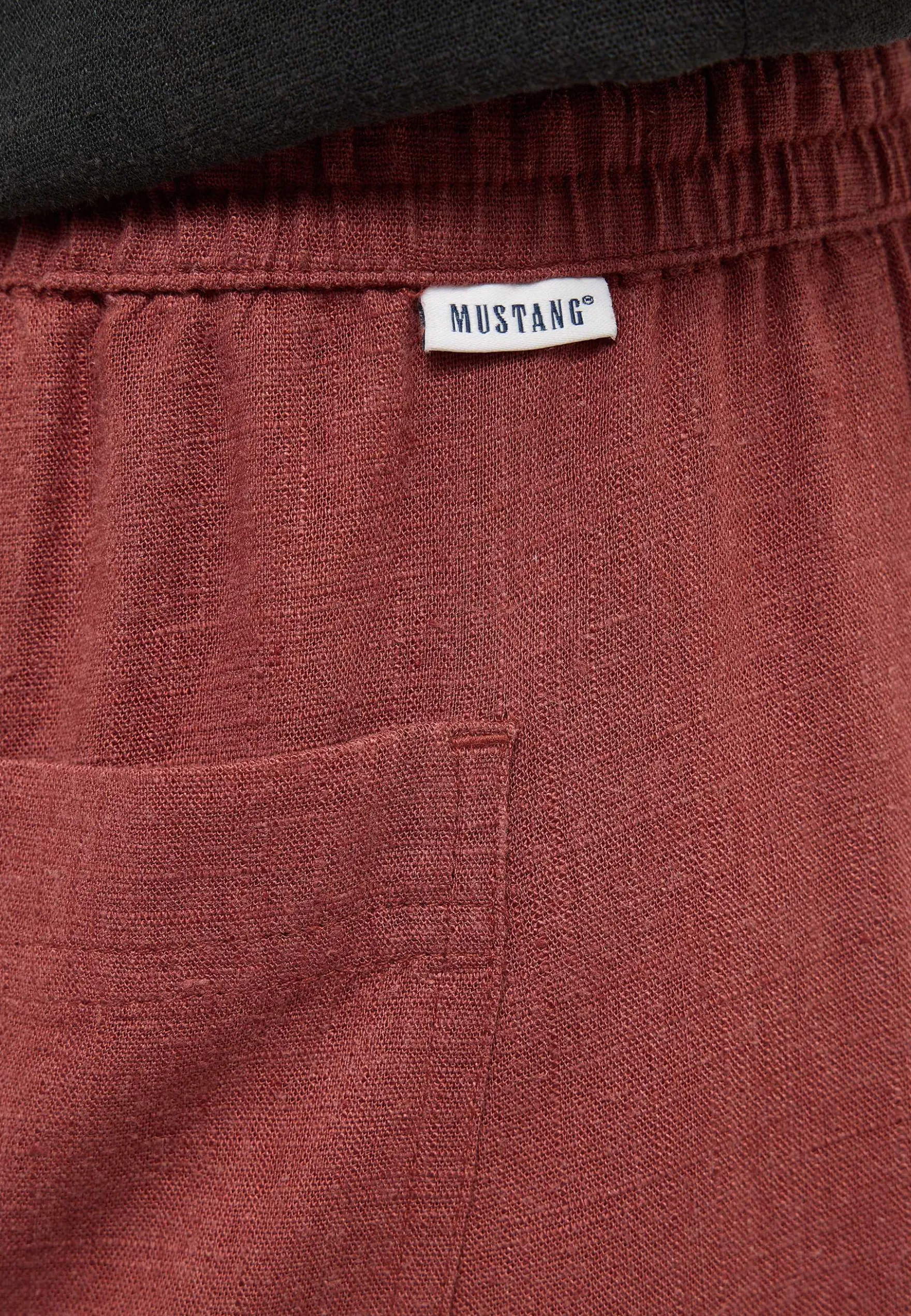 Hose Style Lacey