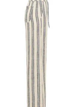 Hose Style Lacey