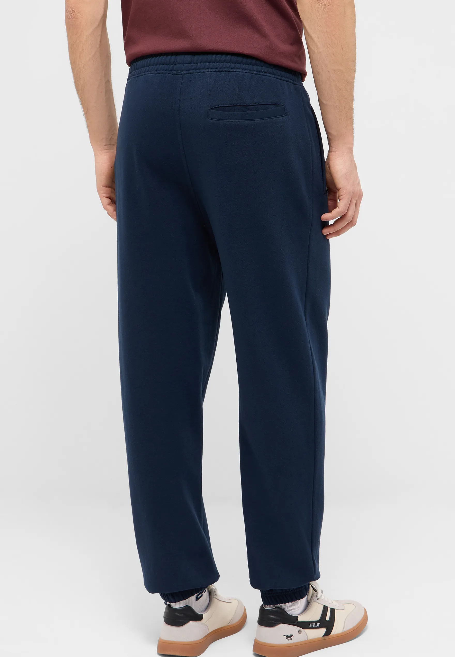 Hose Style Logan