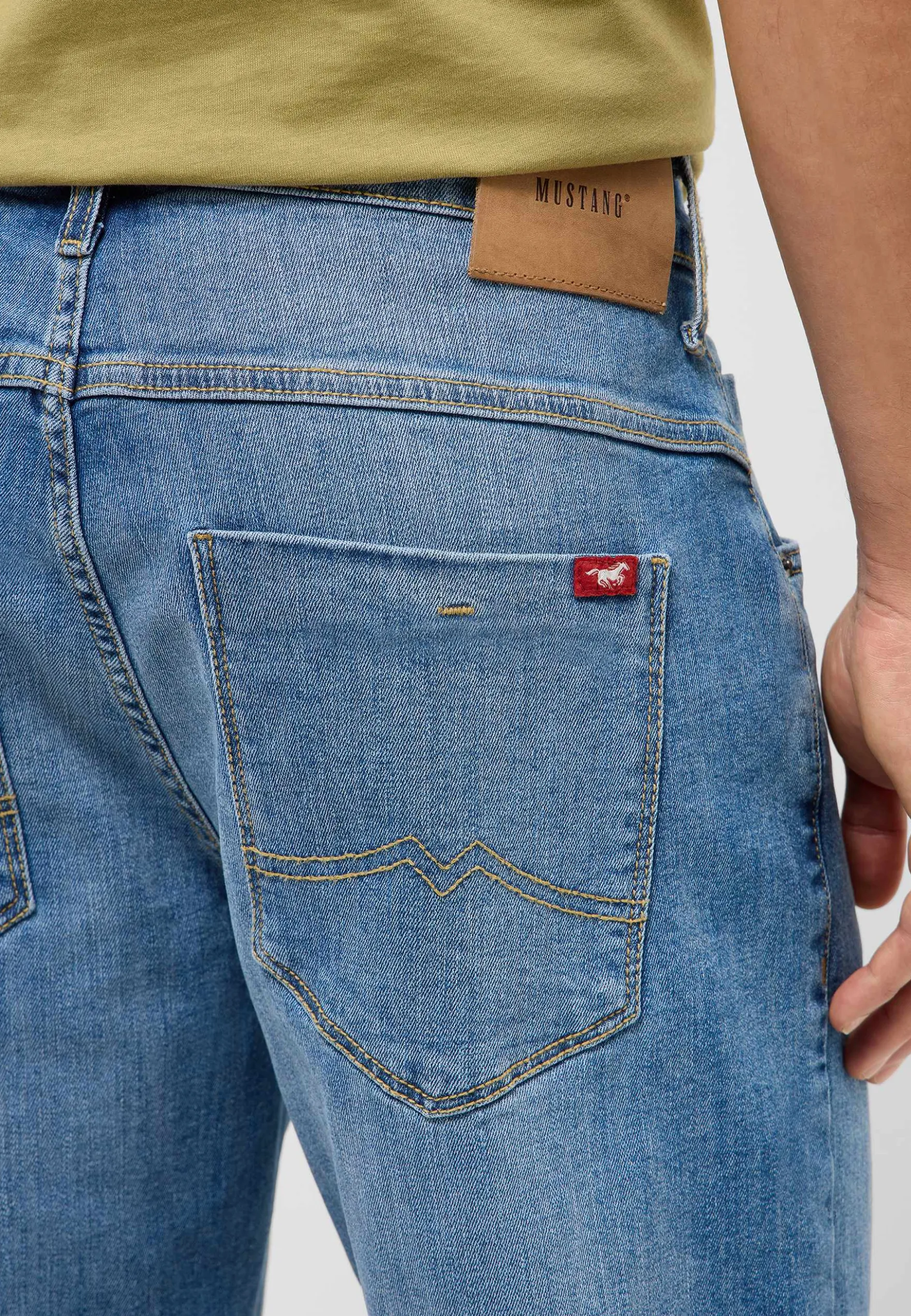Jeans-Short Style Denim Bermuda