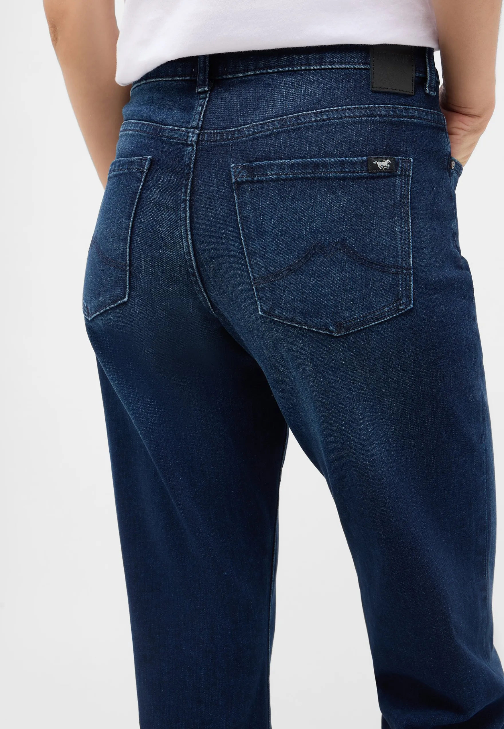Jeans Style Crosby Relaxed Slim