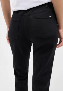 Jeans Style Crosby Relaxed Slim