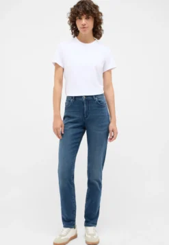 Jeans Style Crosby Relaxed Slim