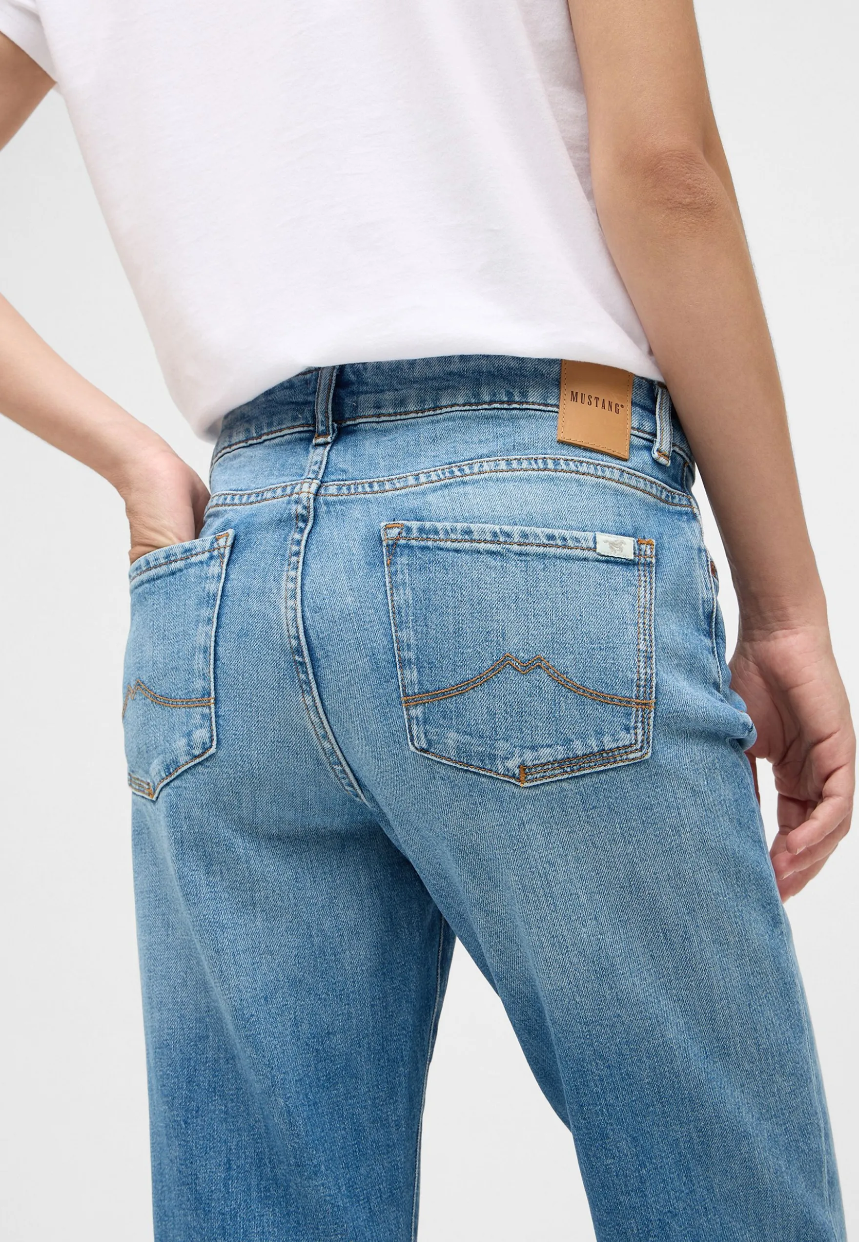 Jeans Style Crosby Relaxed Straight