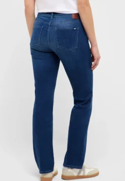 Jeans Style Crosby Relaxed Straight