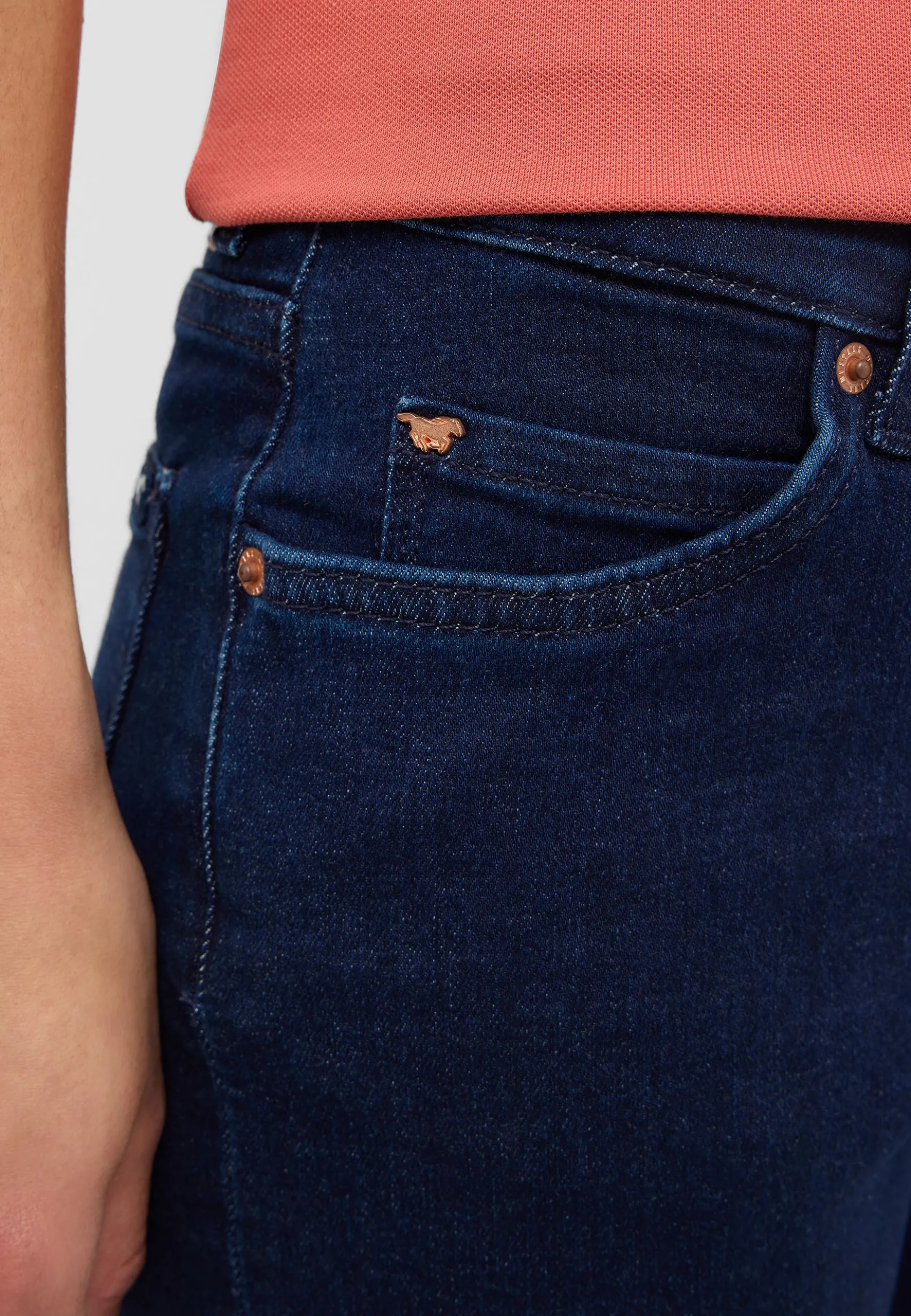 Jeans Style Crosby Relaxed Straight