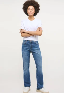 Jeans Style Crosby Relaxed Straight