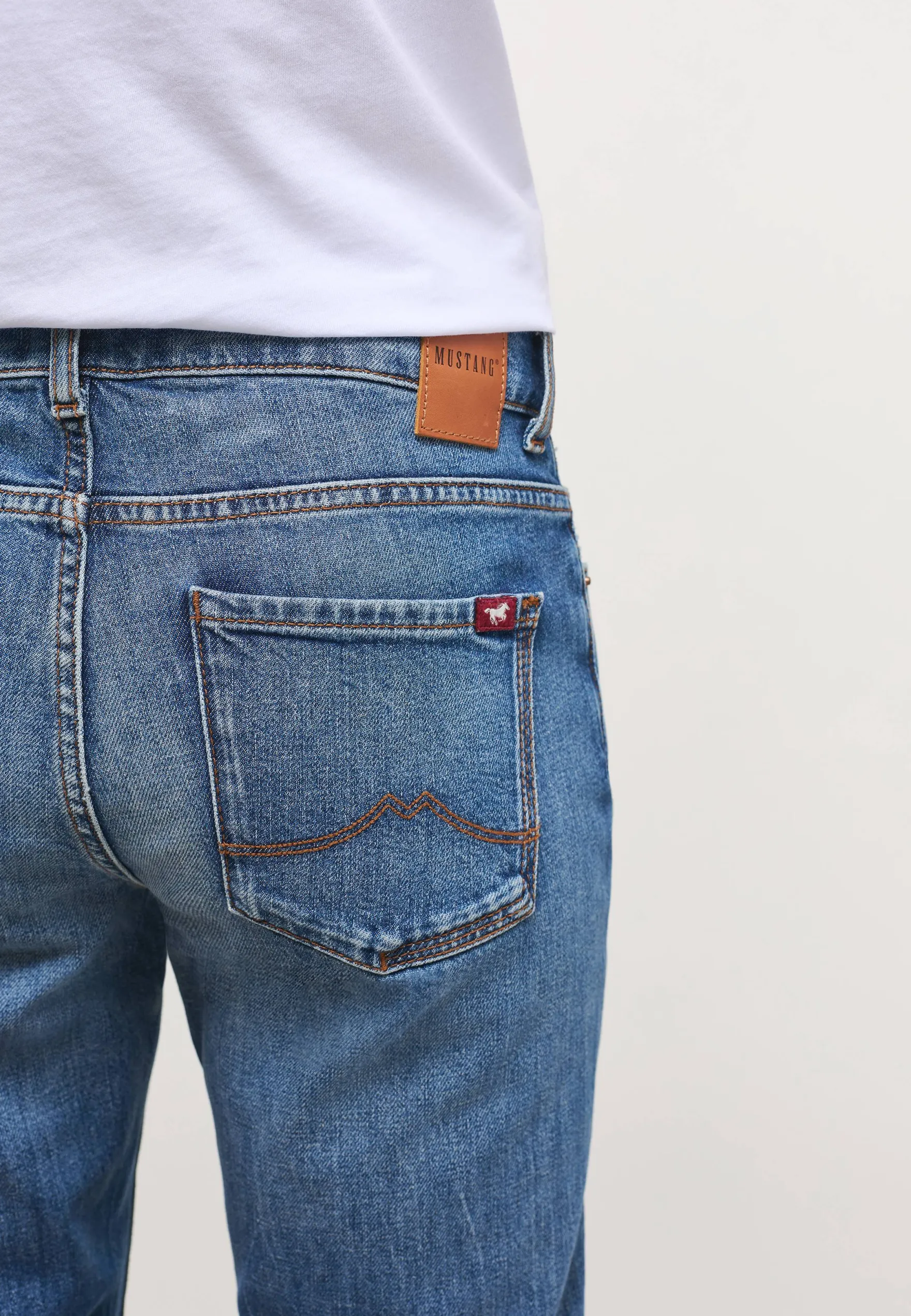 Jeans Style Crosby Relaxed Straight