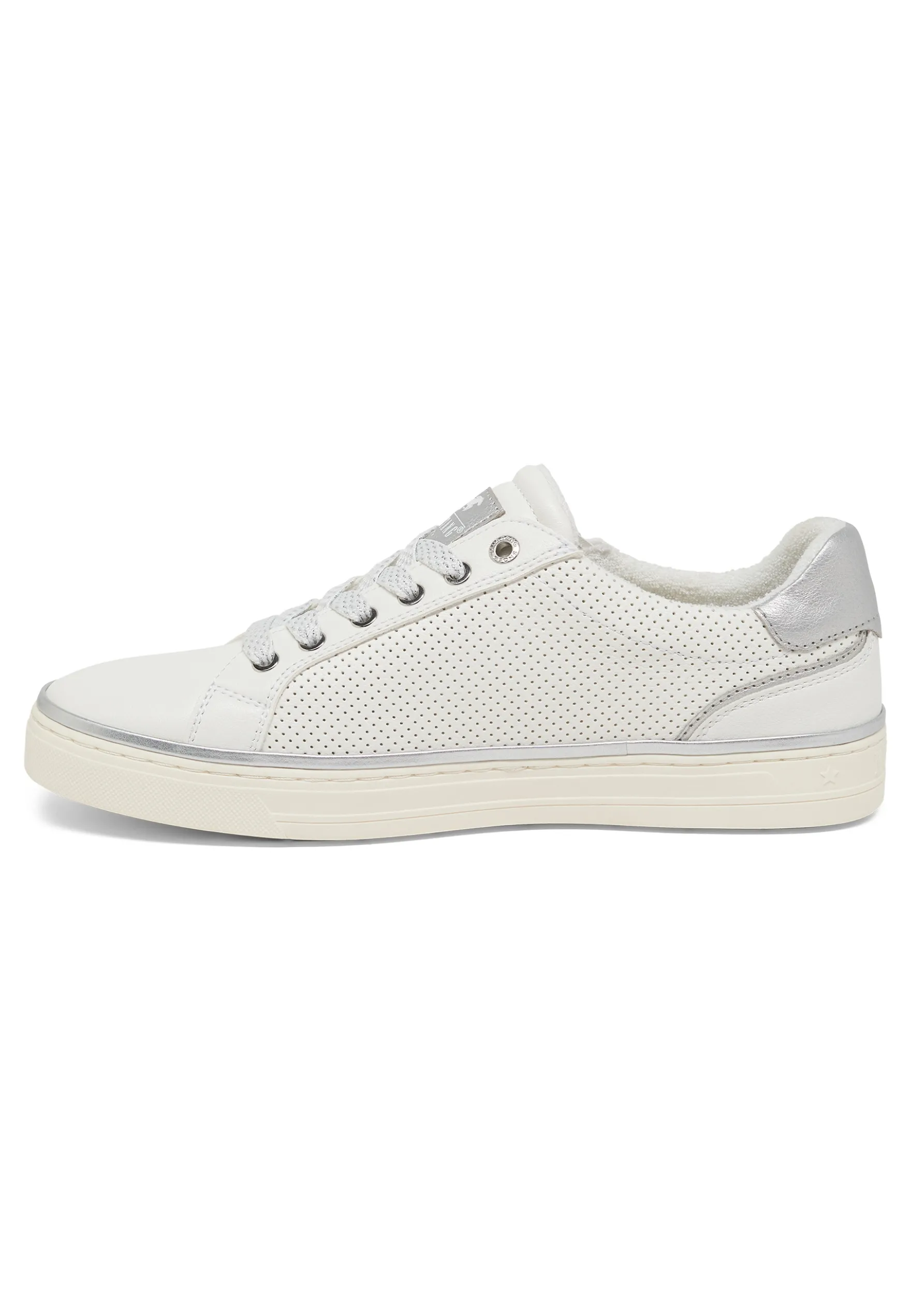 Sneaker Style Carmen