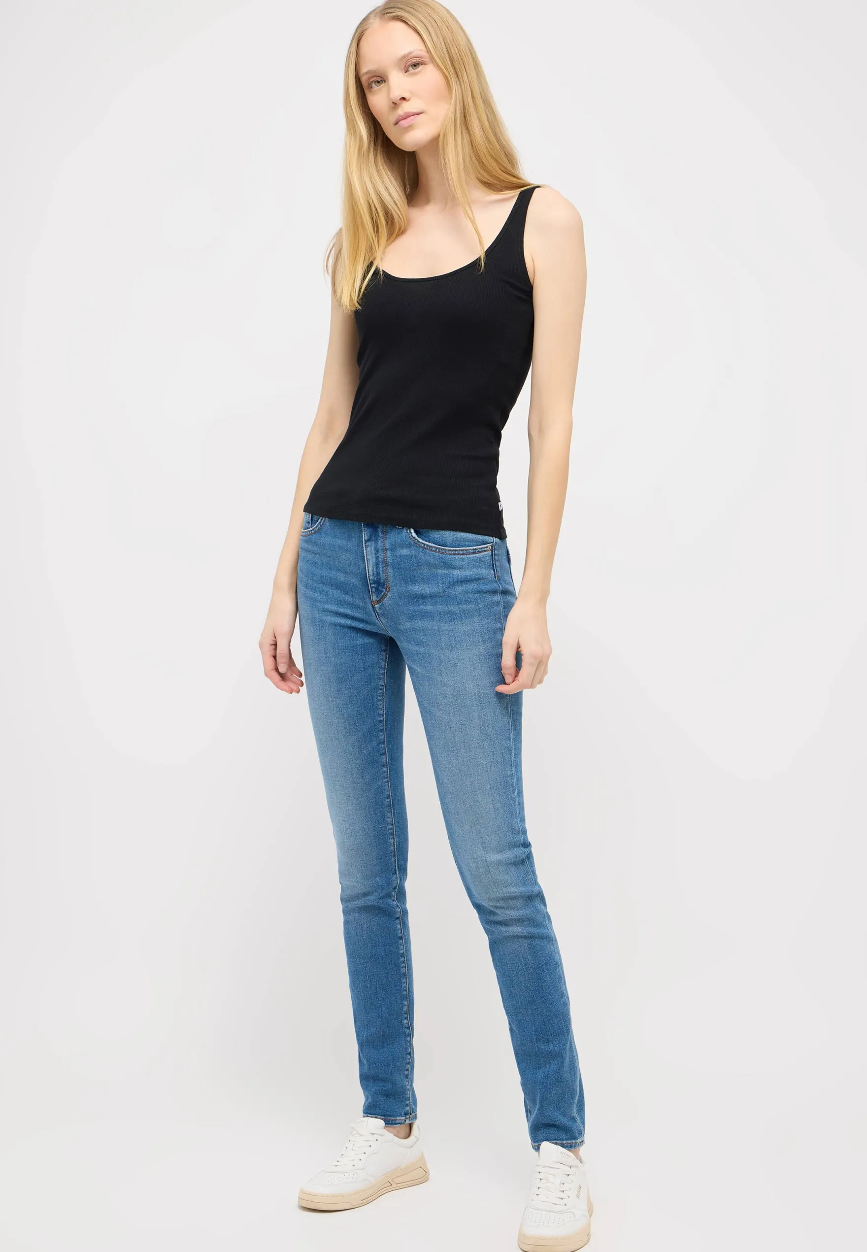 Top Style Lynn