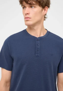 T-Shirt Style Acton