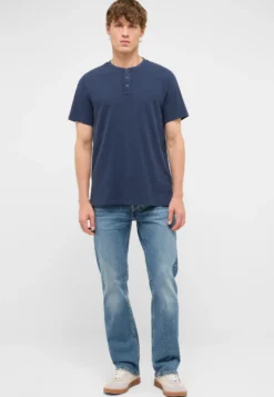 T-Shirt Style Acton