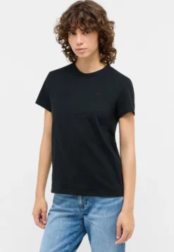 T-Shirt Style Ada