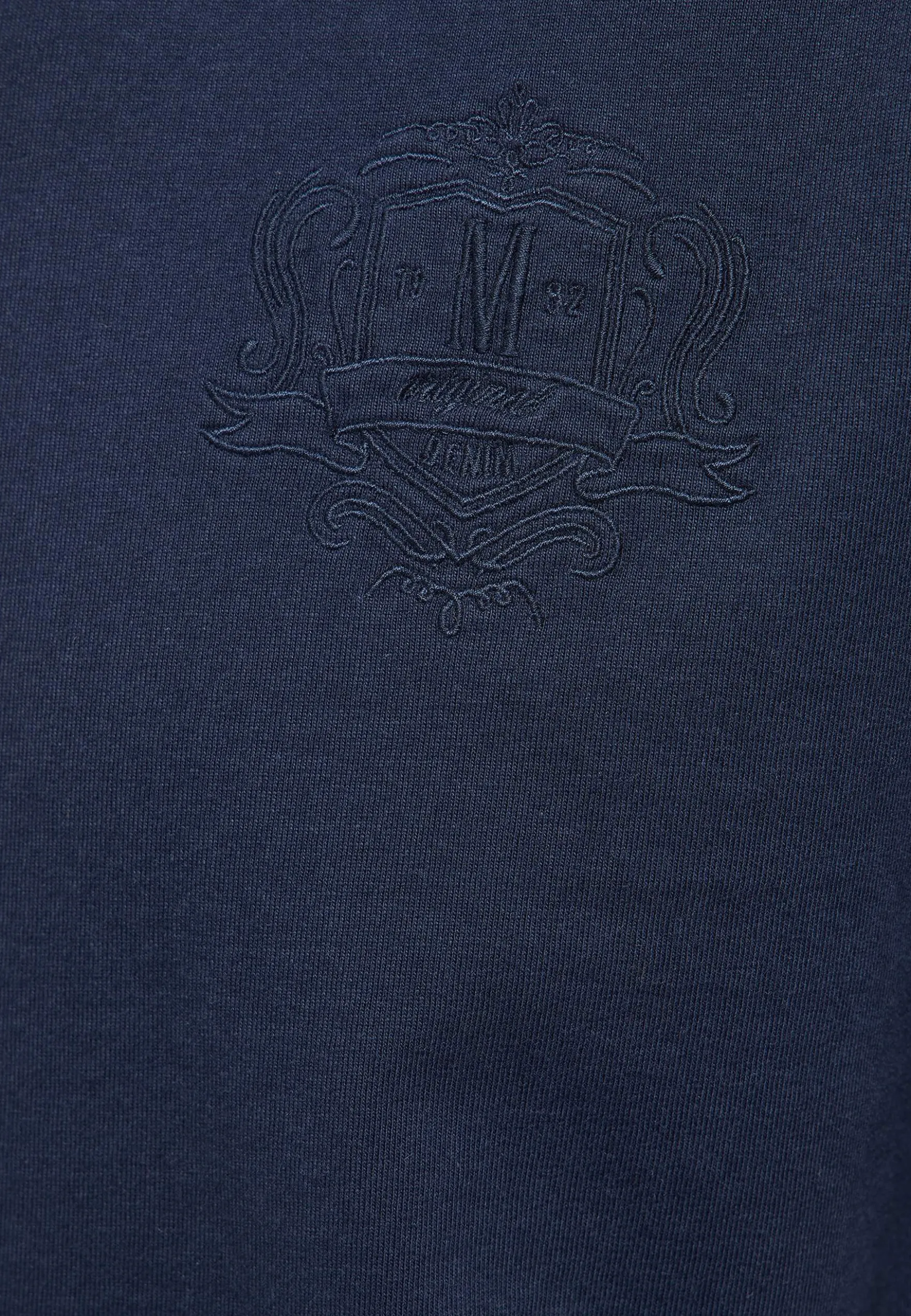 T-Shirt Style Akron