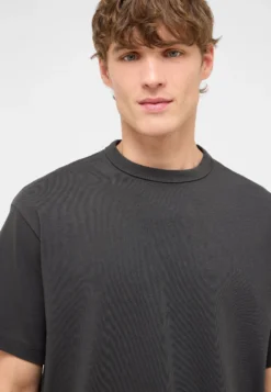T-Shirt Style Akron