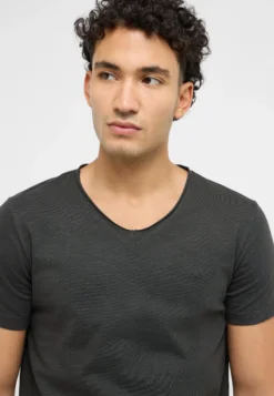 T-Shirt Style Amado