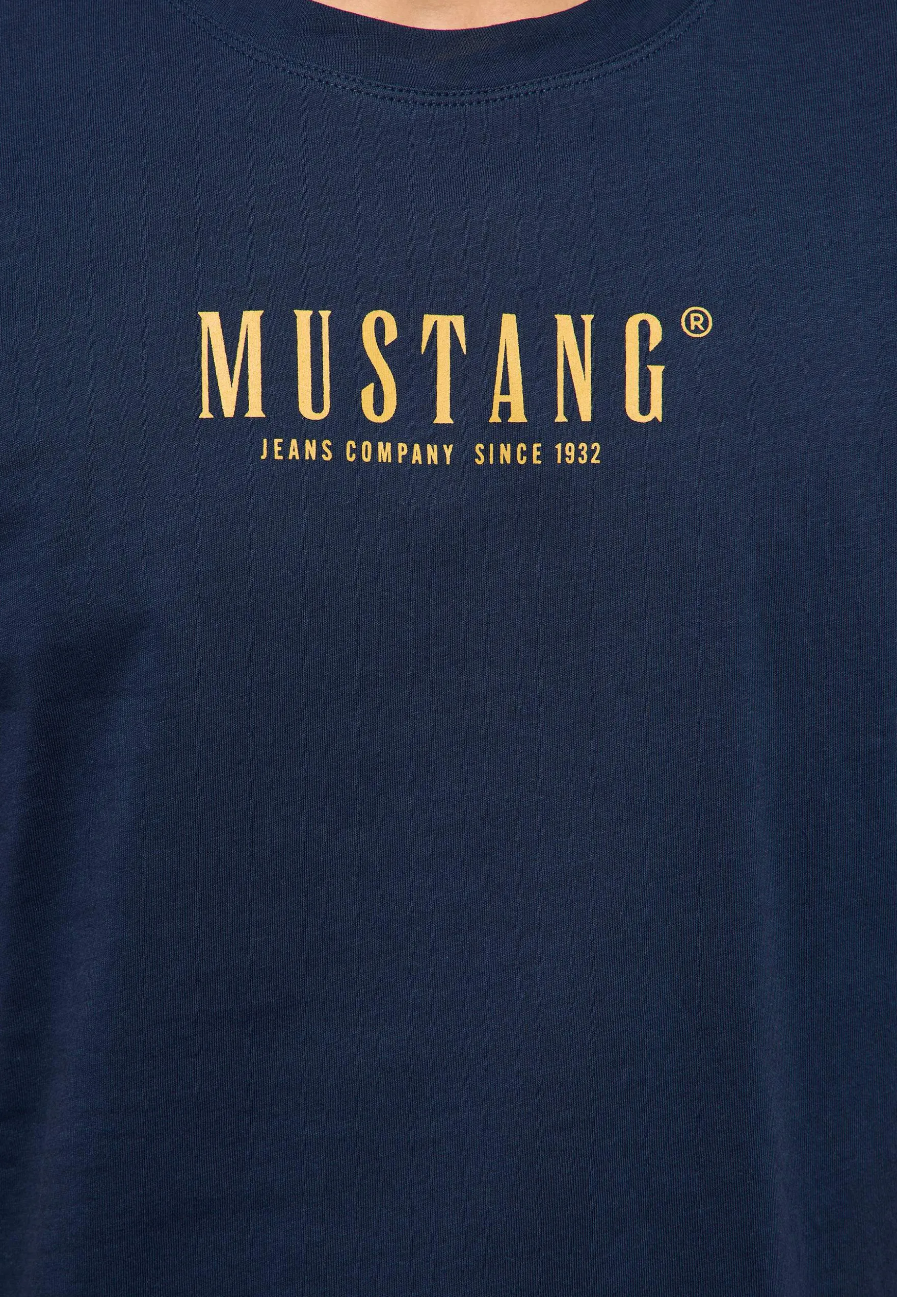 T-Shirt Style Austin