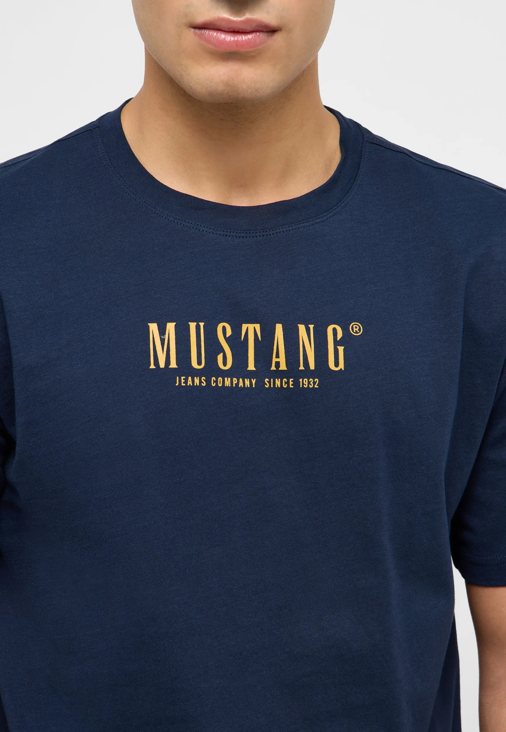T-Shirt Style Austin