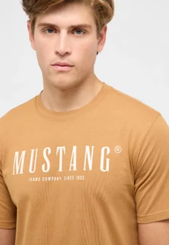 T-Shirt Style Austin
