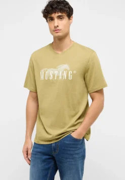 T-Shirt Style Austin