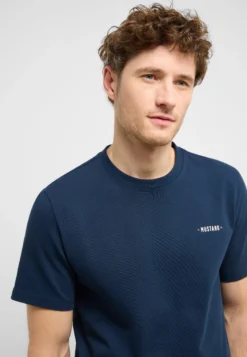 T-Shirt Style Austin