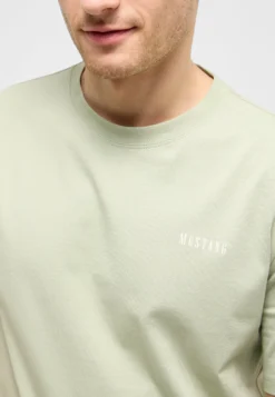 T-Shirt Style Austin