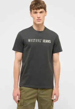 T-Shirt Style Austin