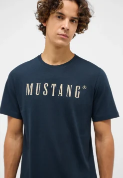 T-Shirt Style Austin