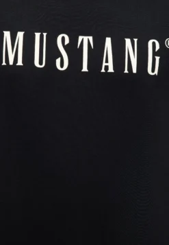 T-Shirt Style Austin