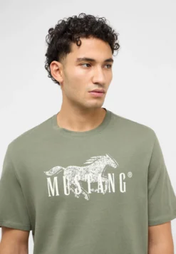 T-Shirt Style Austin