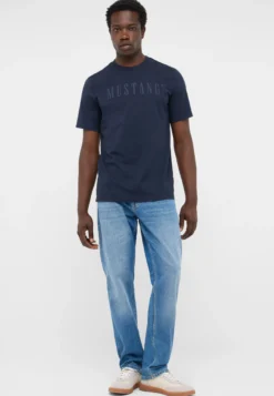 T-Shirt Style Austin