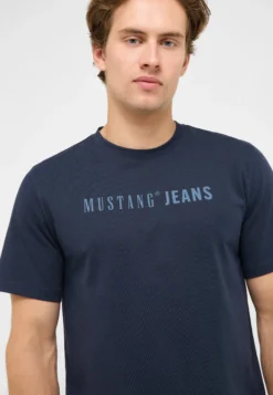 T-Shirt Style Austin