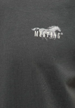 T-Shirt Style Austin