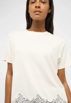 T-Shirt Style Floris