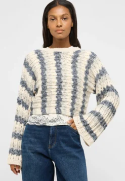 T-Shirt Style Floris