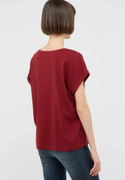 T-Shirt Style Lesley