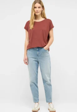 T-Shirt Style Lesley