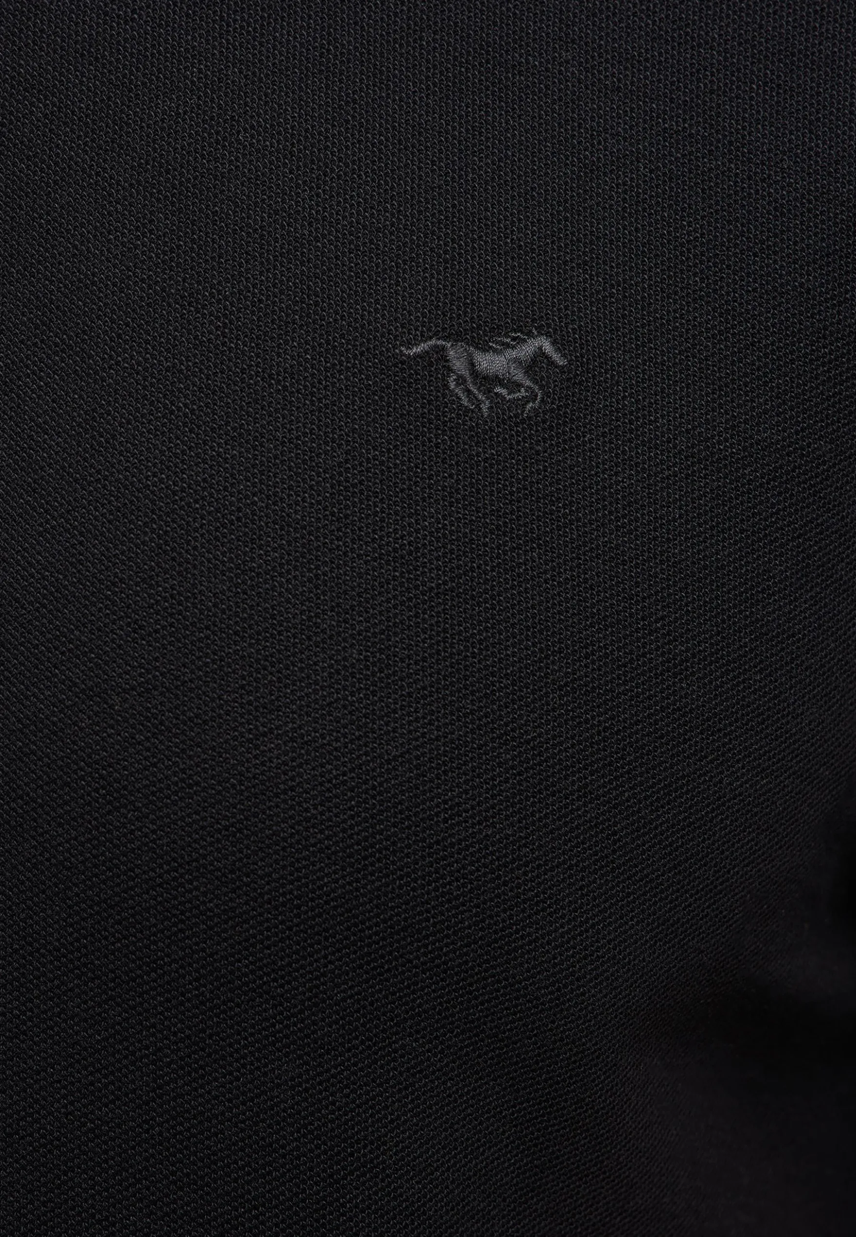 T-Shirt Style Pierre