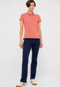 T-Shirt Style Tara